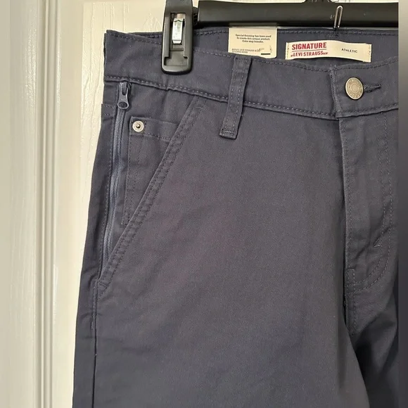 Signature by Levi Strauss Men's Gray Athletic Pants - Picture 10 of 11